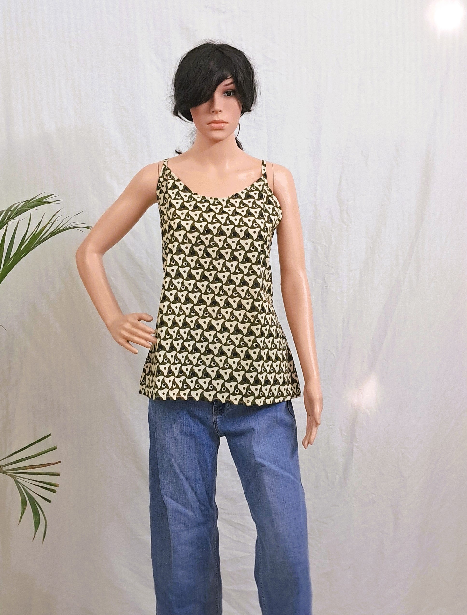 Green Cotton Sleeveless Short Kurti