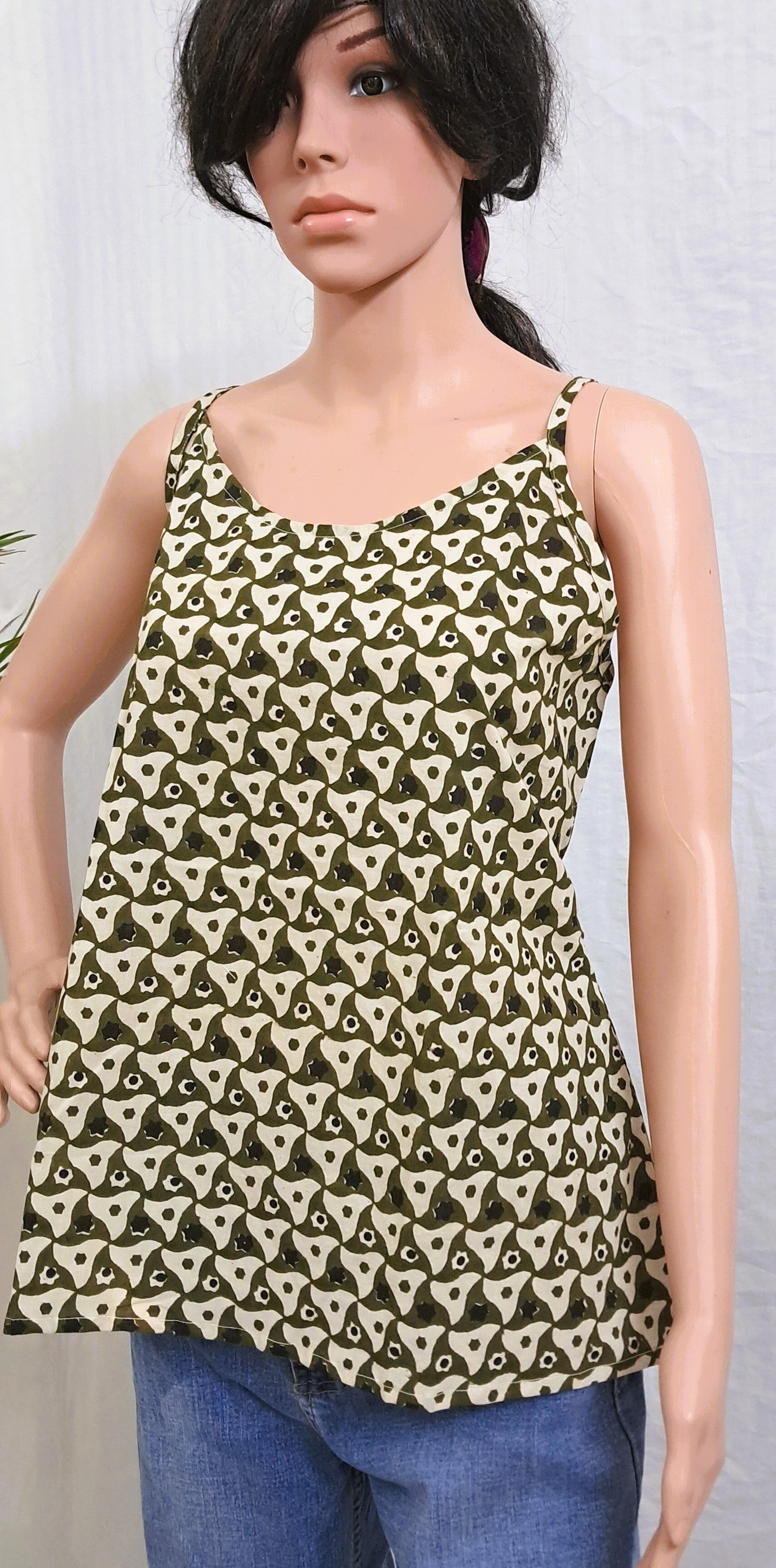Green Cotton Sleeveless Short Kurti