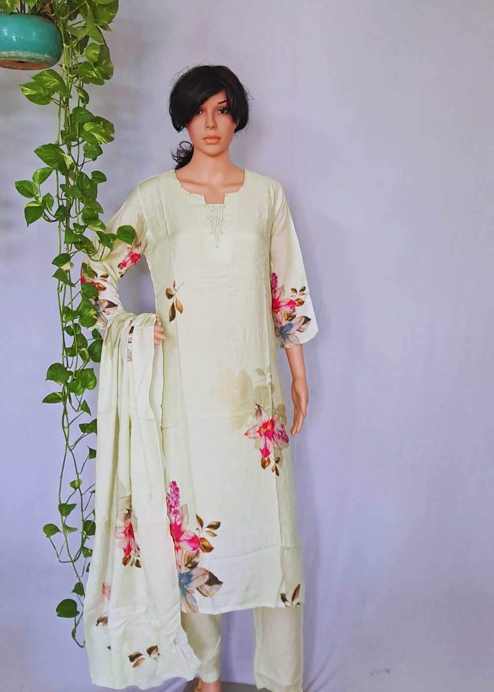 Muslin Pista Kurta, Pants & Dupatta set