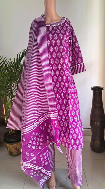 Cotton Dupatta sets for Women