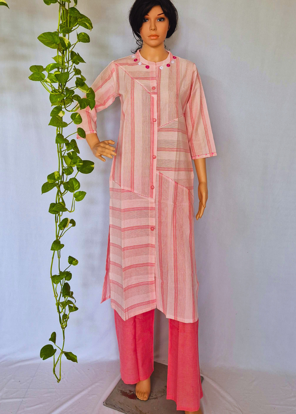 Handloom Cotton Pink Kurta Plazo Set With Embroidery