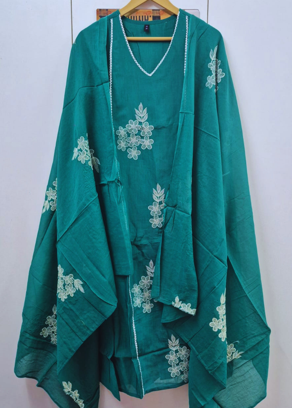 Aarya Mul Chanderi Kurta, Pants & Dupatta Set