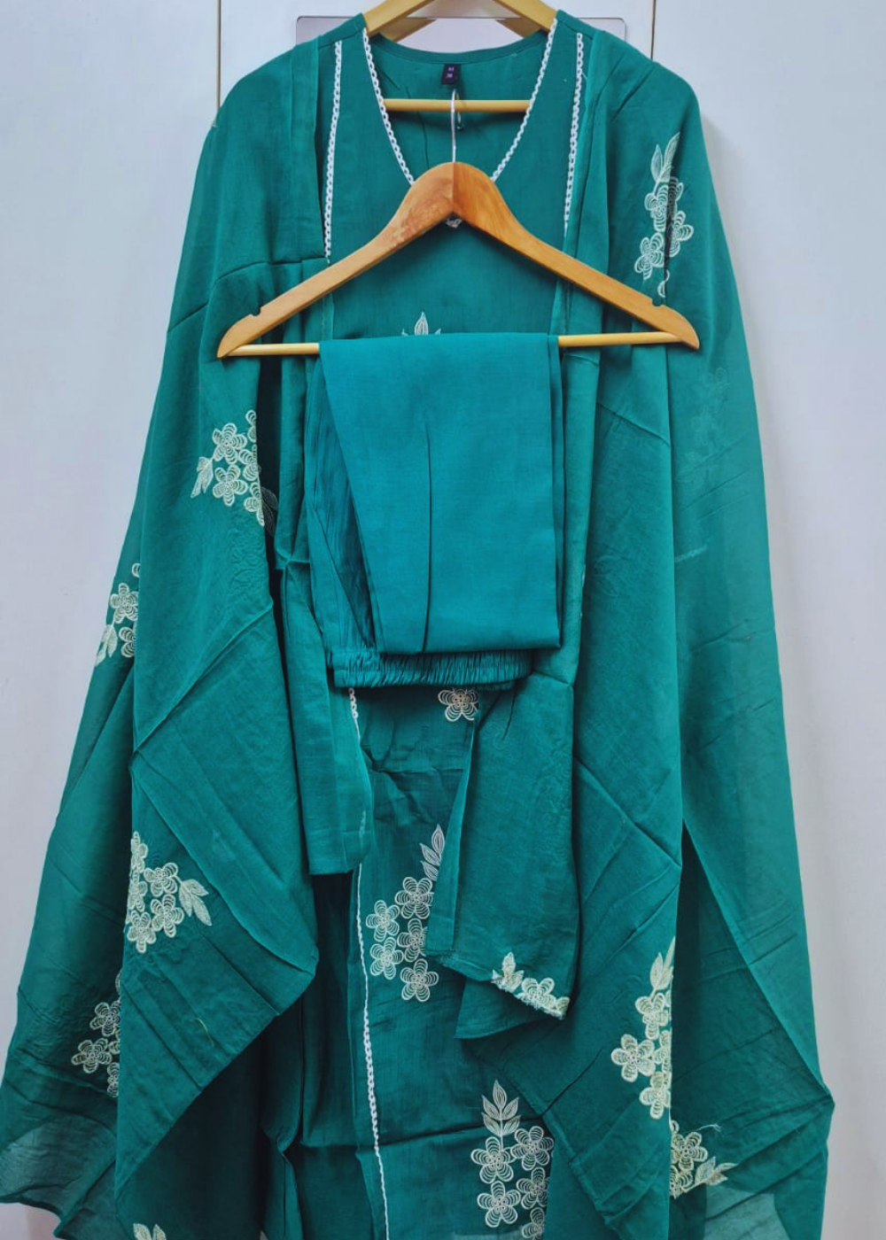 Aarya Mul Chanderi Kurta, Pants & Dupatta Set