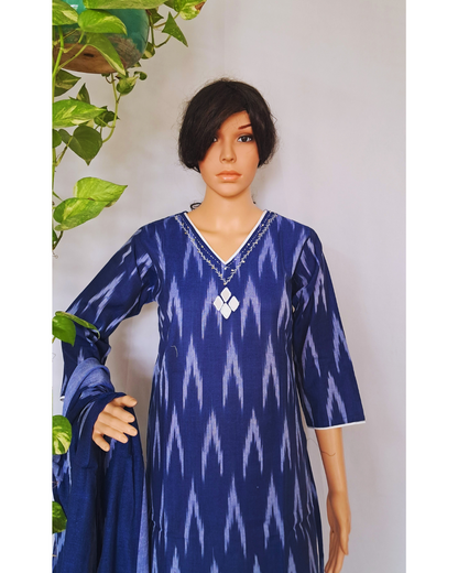 Ikat Patola Weaving Kurta Pants and Dupatta Sets