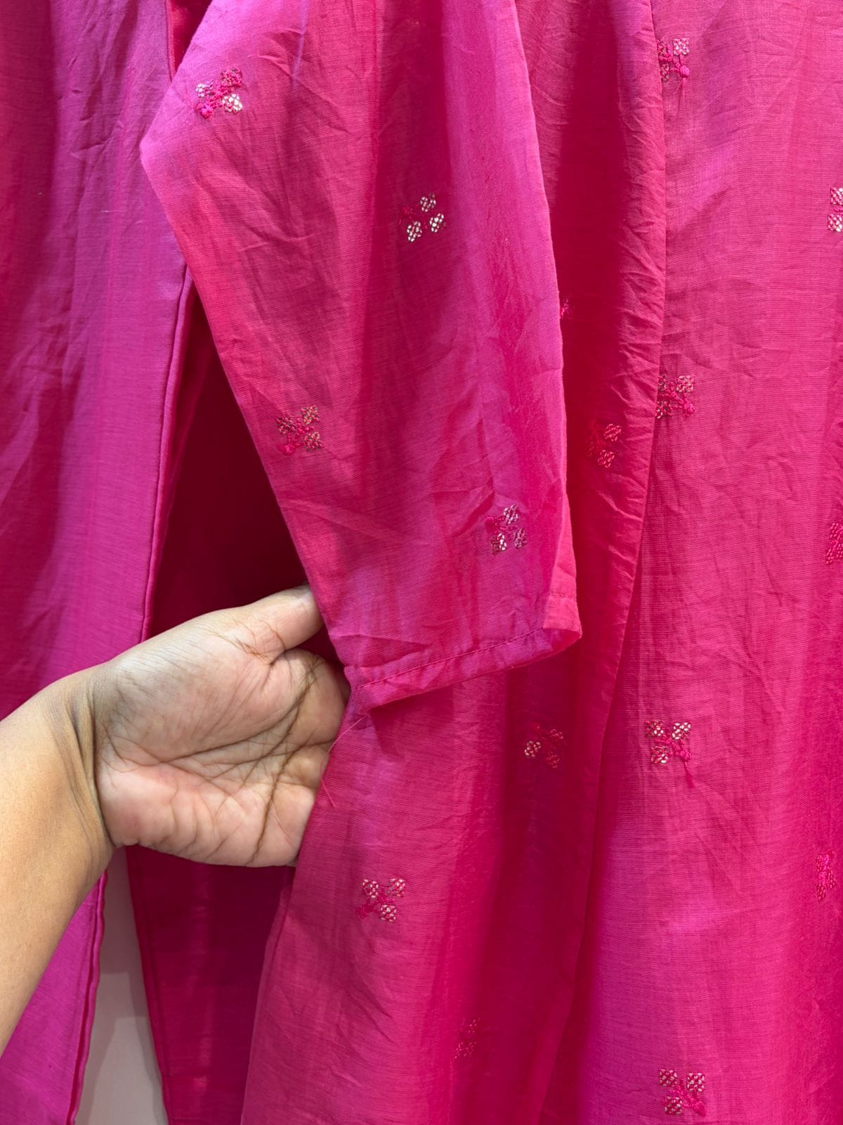 Aradhana Mul Chanderi Kurta, Pants & Dupatta Set