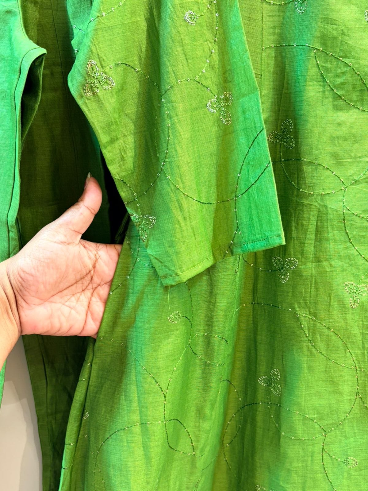Aradhana Mul Chanderi Kurta, Pants & Dupatta Set