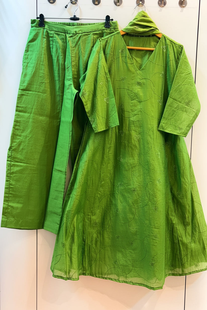 Aradhana Mul Chanderi Kurta, Pants & Dupatta Set