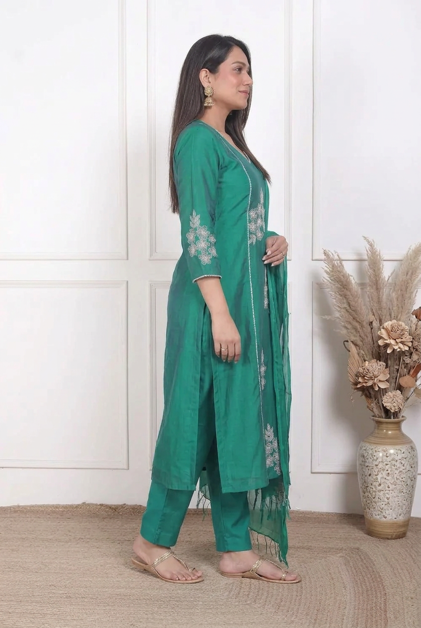 Aarya Mul Chanderi Kurta, Pants & Dupatta Set